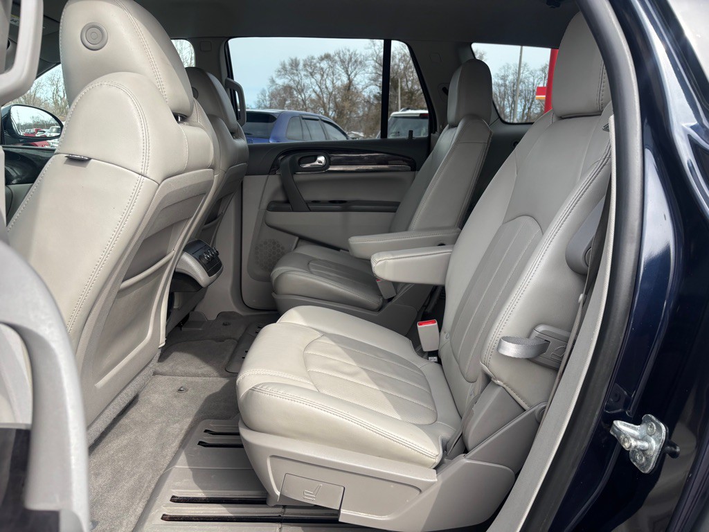 2017 Buick Enclave Image 8