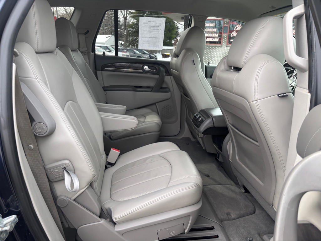 2017 Buick Enclave Image 10