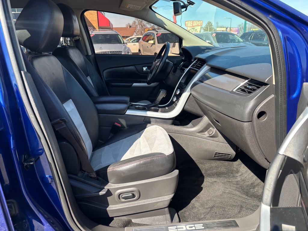 2013 Ford Edge Image 8