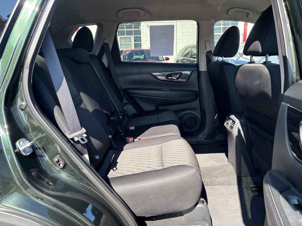 2018 Nissan Rogue Image 10