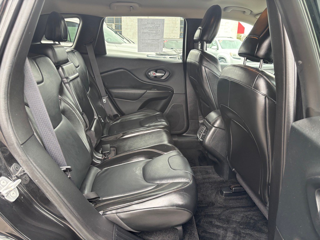 2015 Jeep Cherokee Image 10