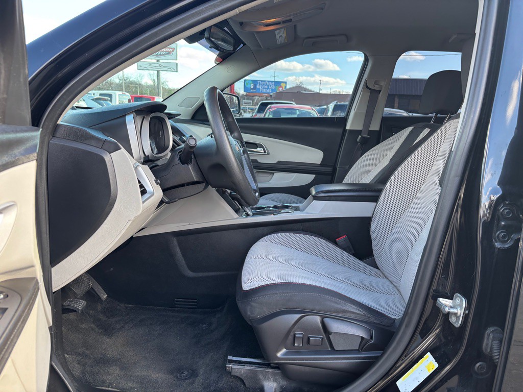 2017 Chevrolet Equinox Image 7
