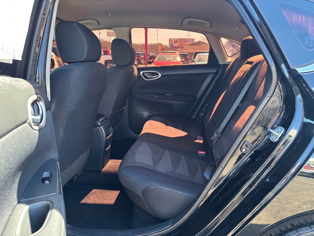 2015 Nissan Sentra Image 8