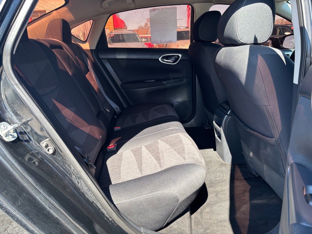 2015 Nissan Sentra Image 10
