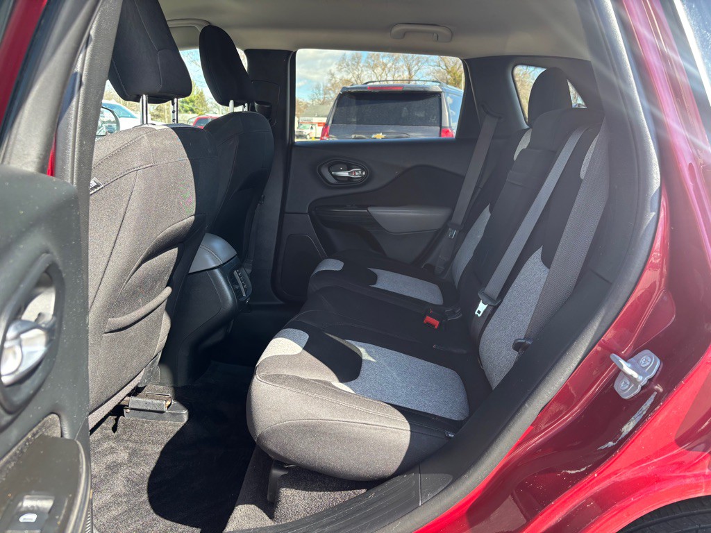 2014 Jeep Cherokee Image 8