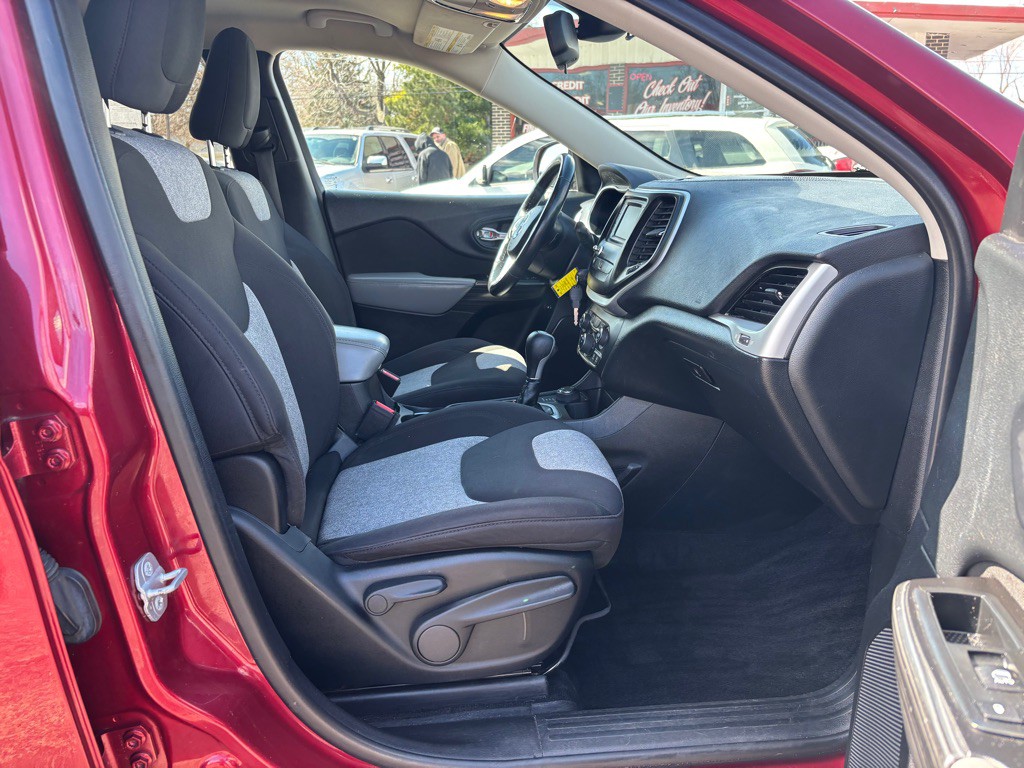 2014 Jeep Cherokee Image 9