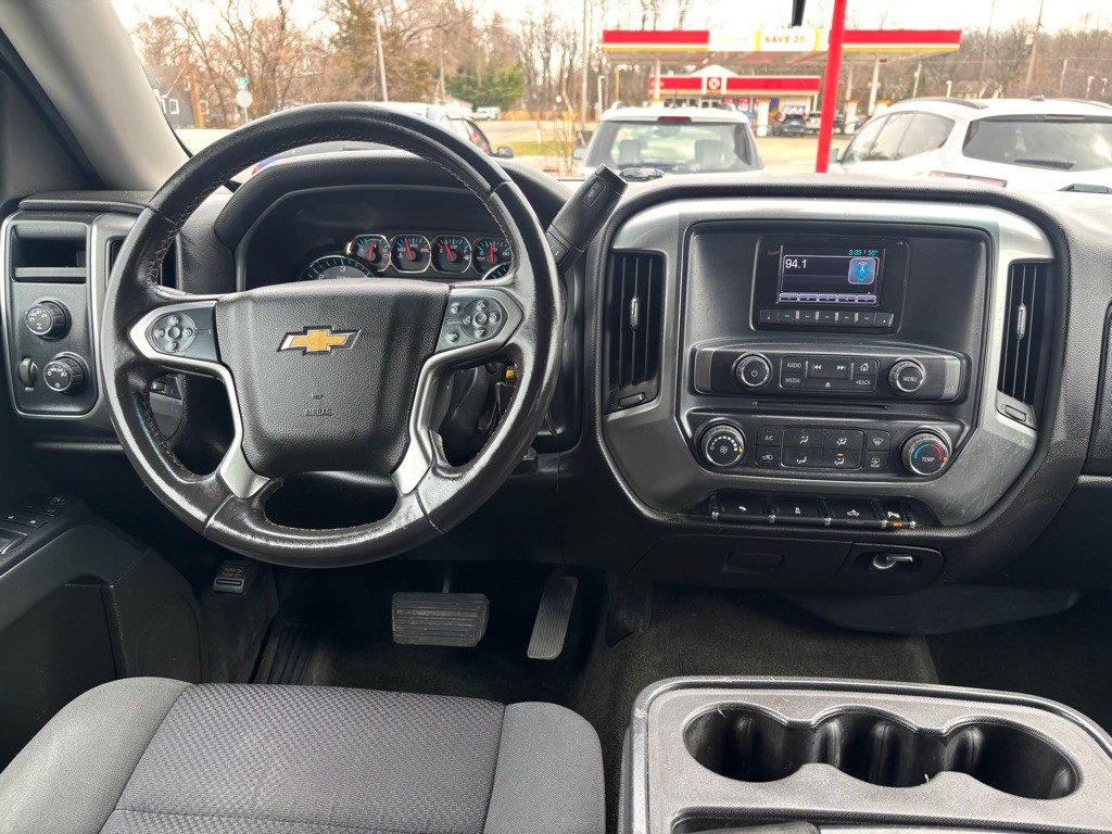 2015 Chevrolet Silverado 1500 Image 2