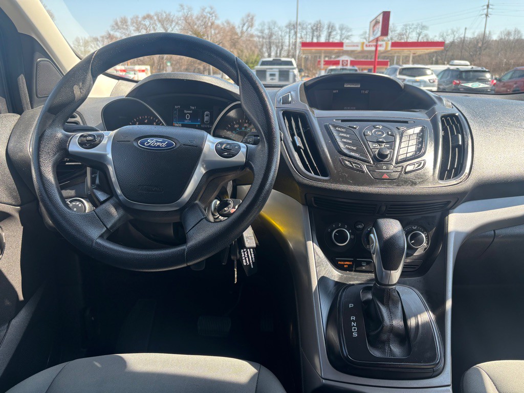 2016 Ford Escape Image 2