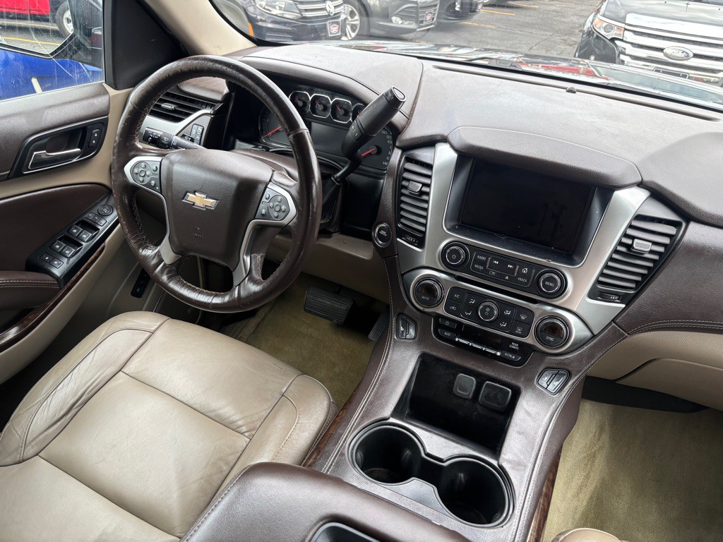 2018 Chevrolet Suburban Image 5