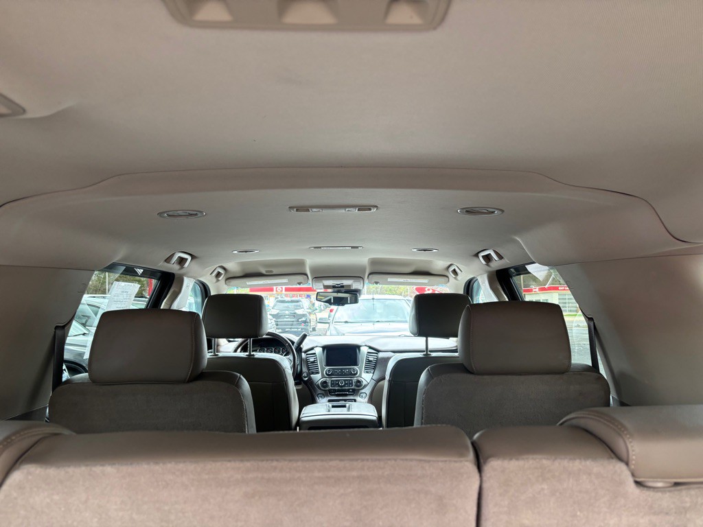 2018 Chevrolet Suburban Image 12