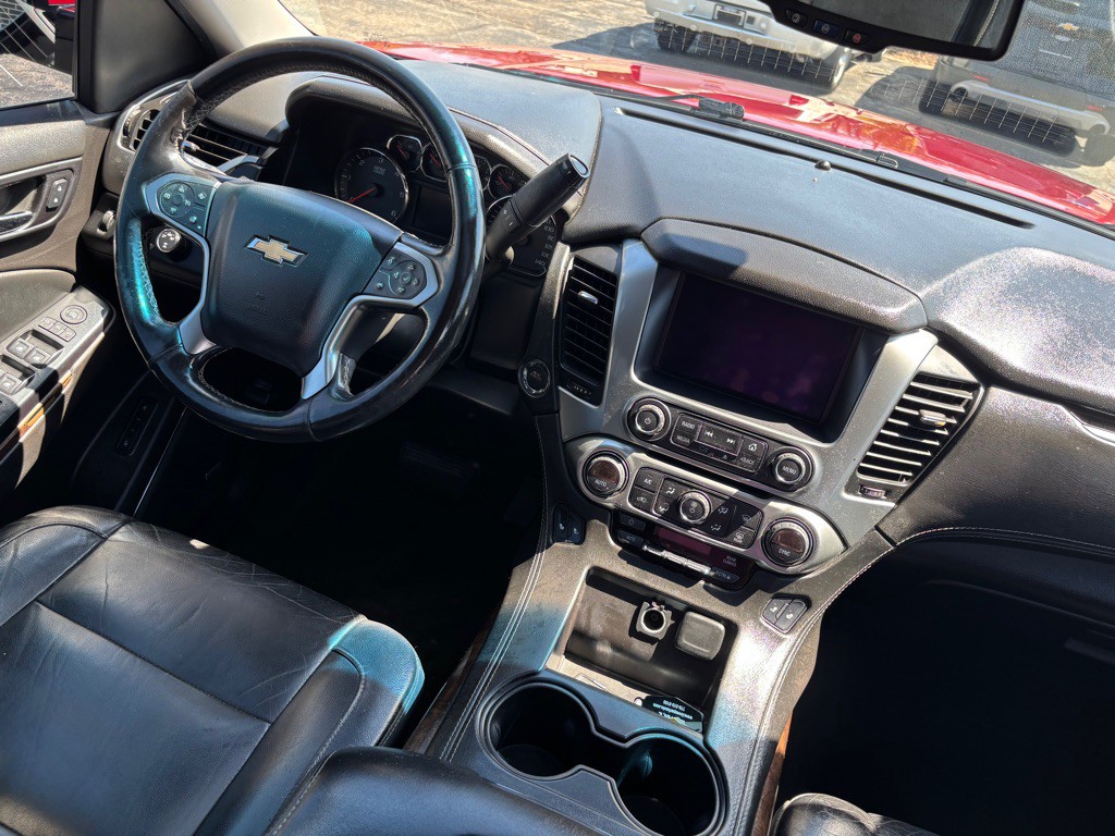 2015 Chevrolet Suburban Image 5