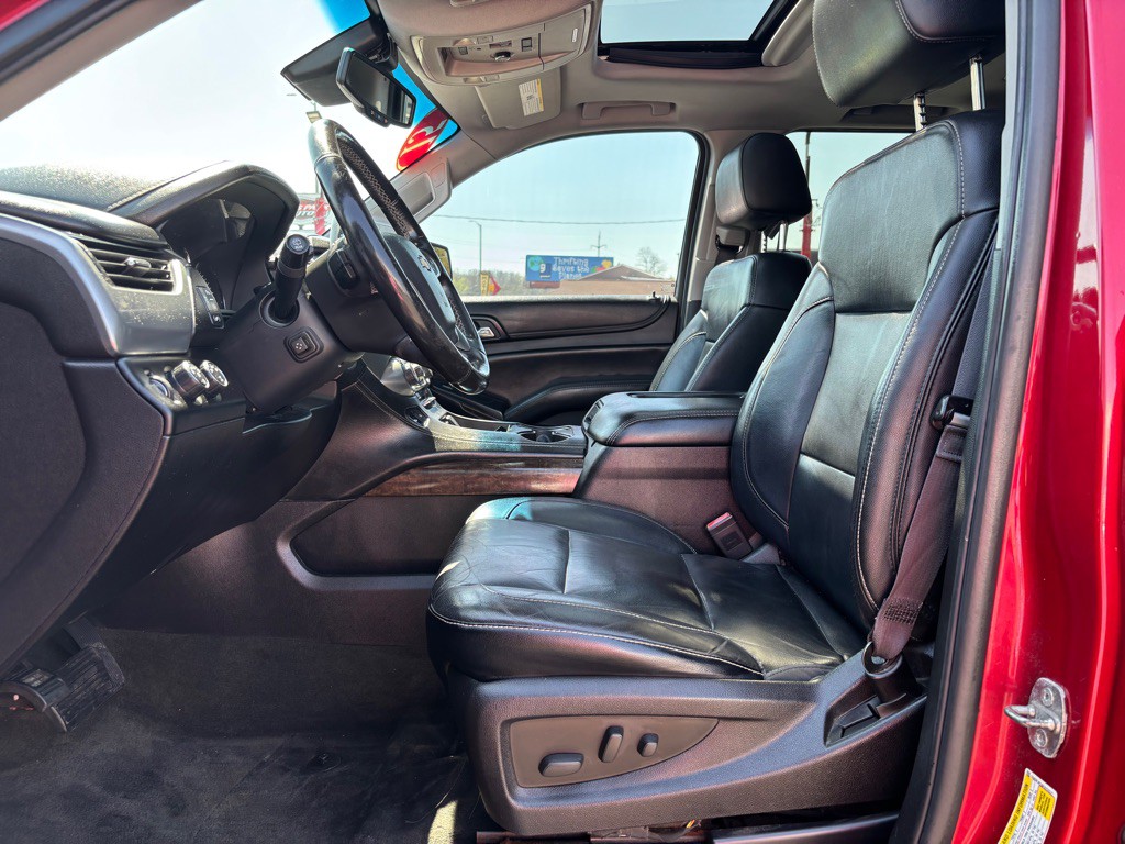 2015 Chevrolet Suburban Image 7
