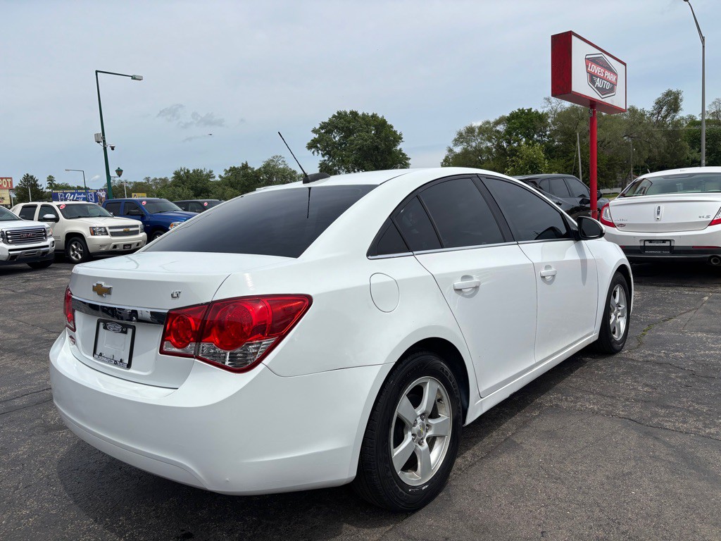 2015 Chevrolet Cruze Image 4