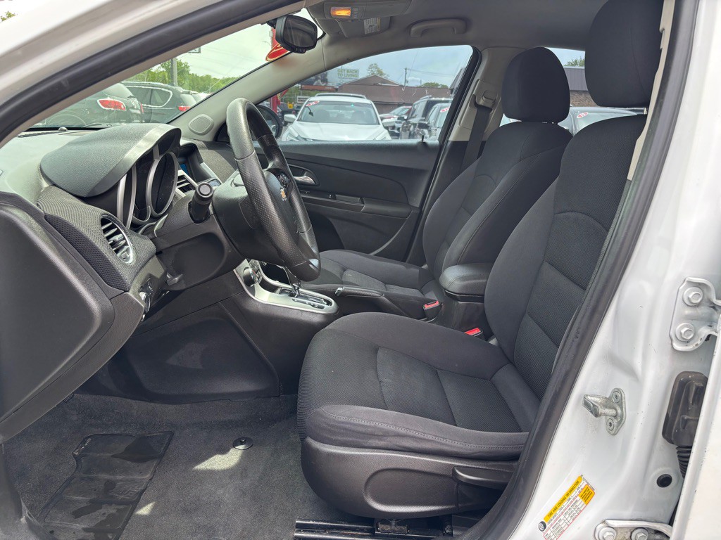 2015 Chevrolet Cruze Image 7