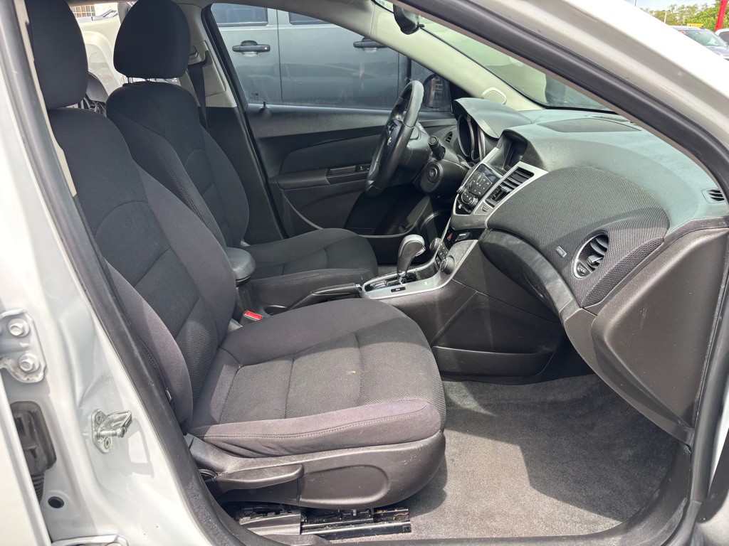 2015 Chevrolet Cruze Image 10