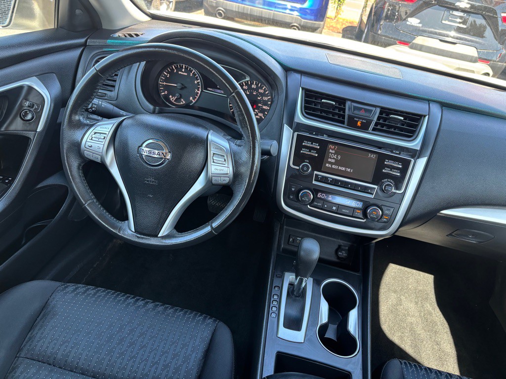 2016 Nissan Altima Image 5