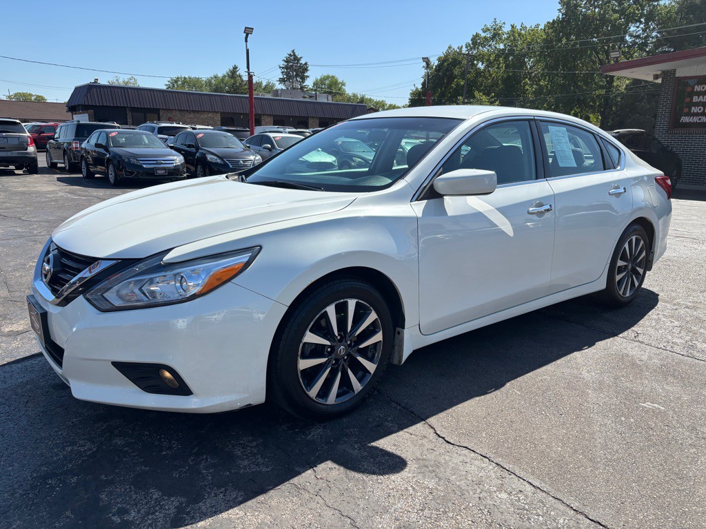 2016 Nissan Altima Image 6
