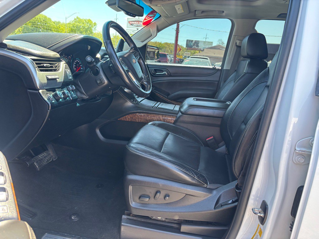 2018 Chevrolet Suburban Image 7