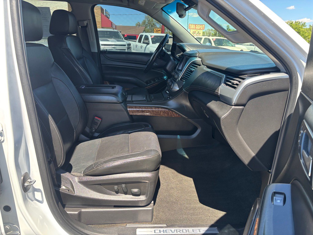 2018 Chevrolet Suburban Image 10