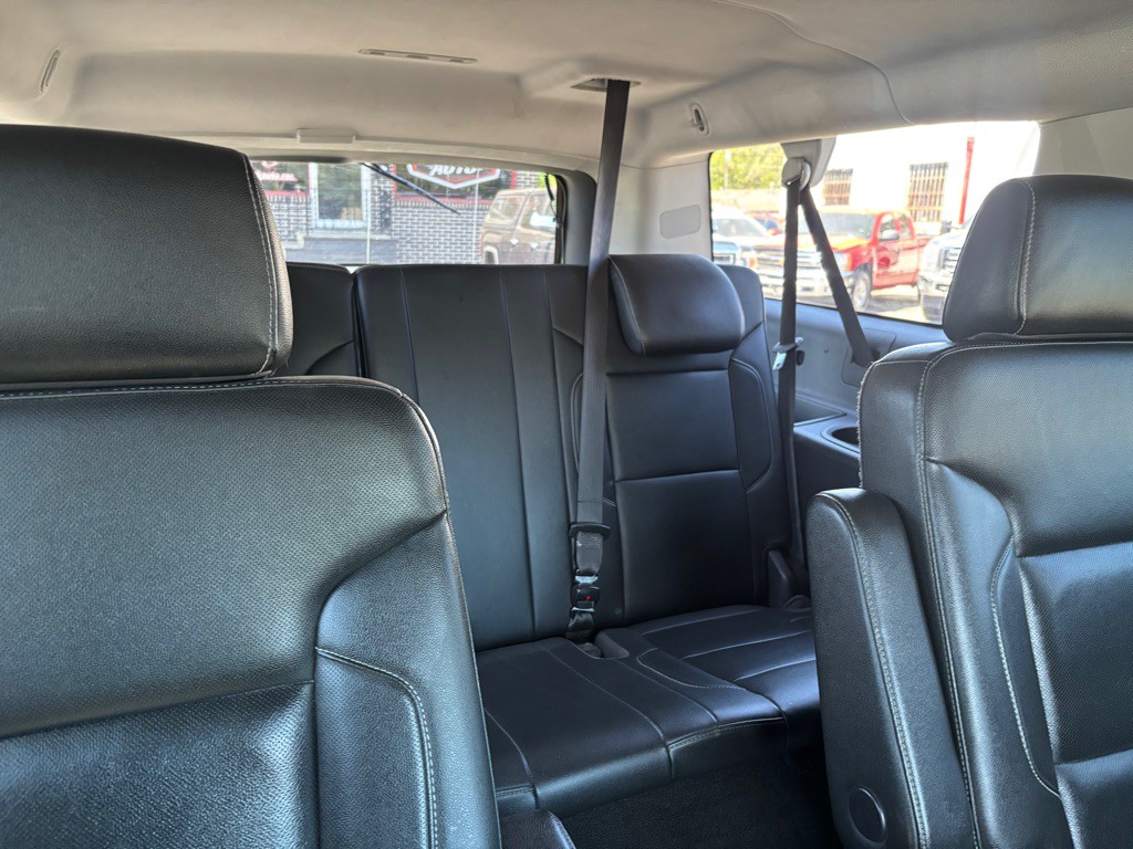 2018 Chevrolet Suburban Image 11