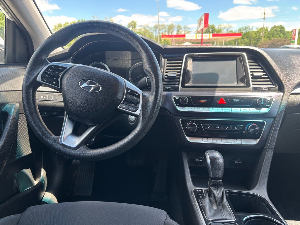 2019 Hyundai Sonata Image 2