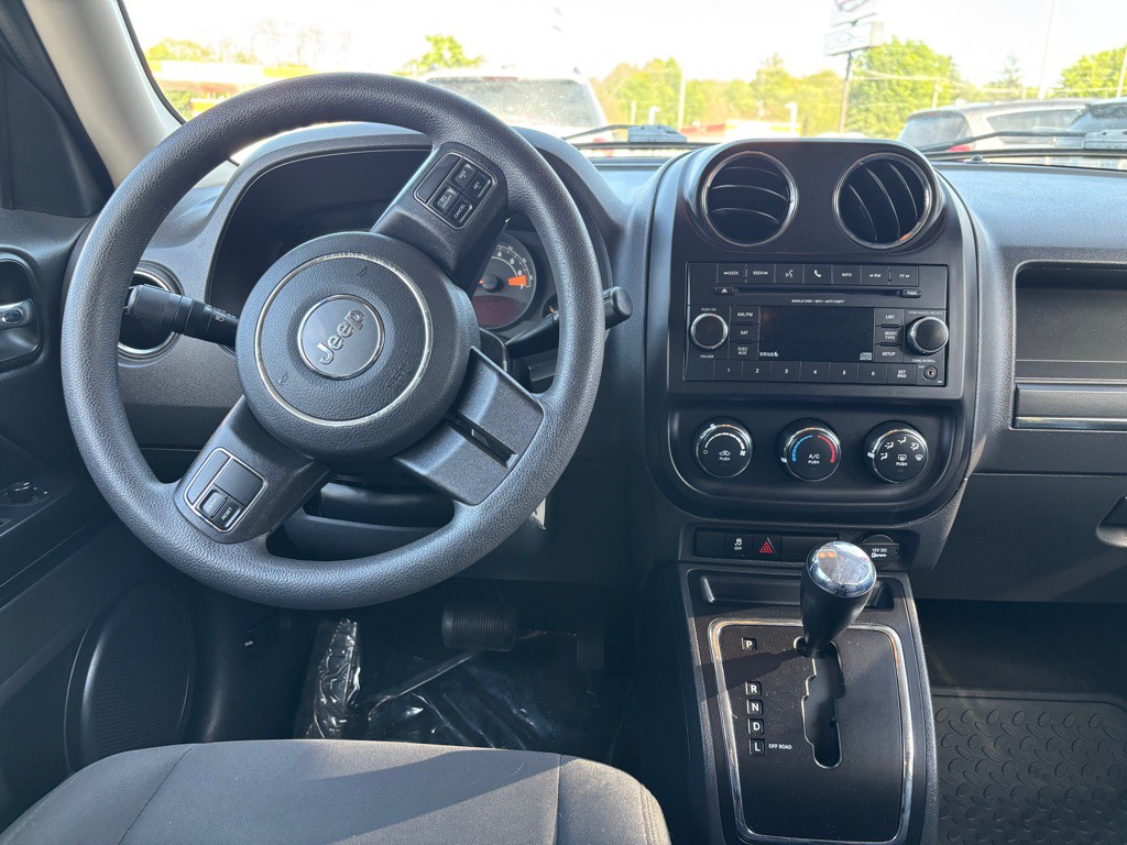 2017 Jeep Patriot Image 2