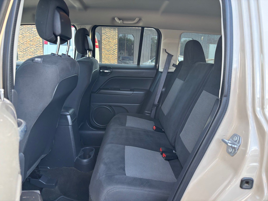 2017 Jeep Patriot Image 8