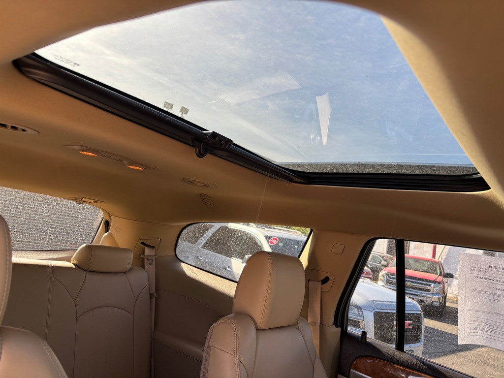 2012 Buick Enclave Image 11