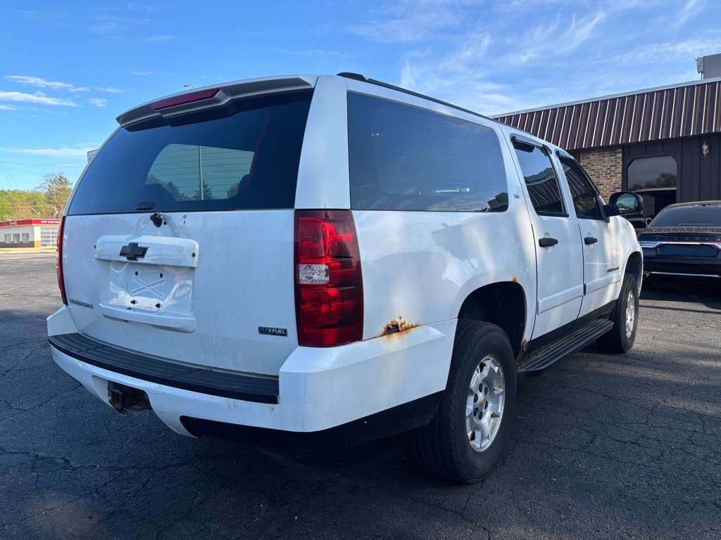 2007 Chevrolet Suburban Image 4