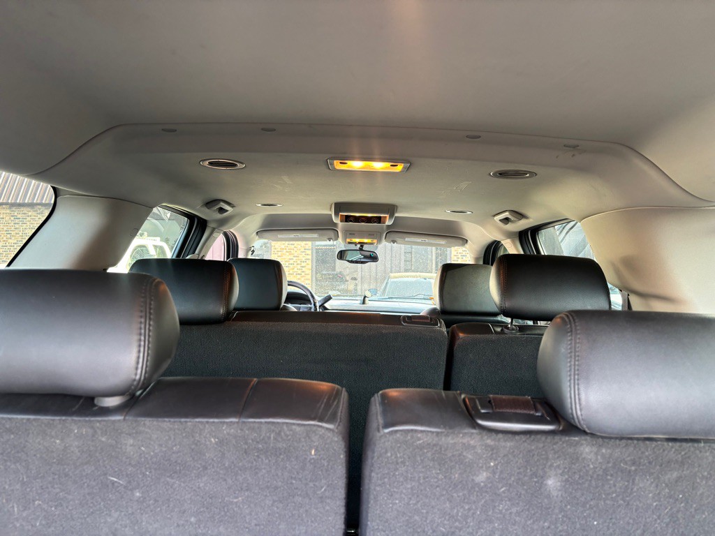 2007 Chevrolet Suburban Image 11