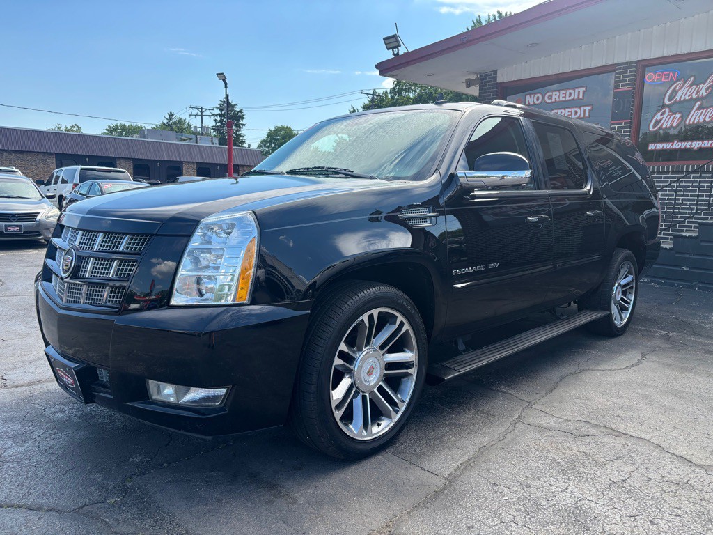 2013 Cadillac Escalade Image 6