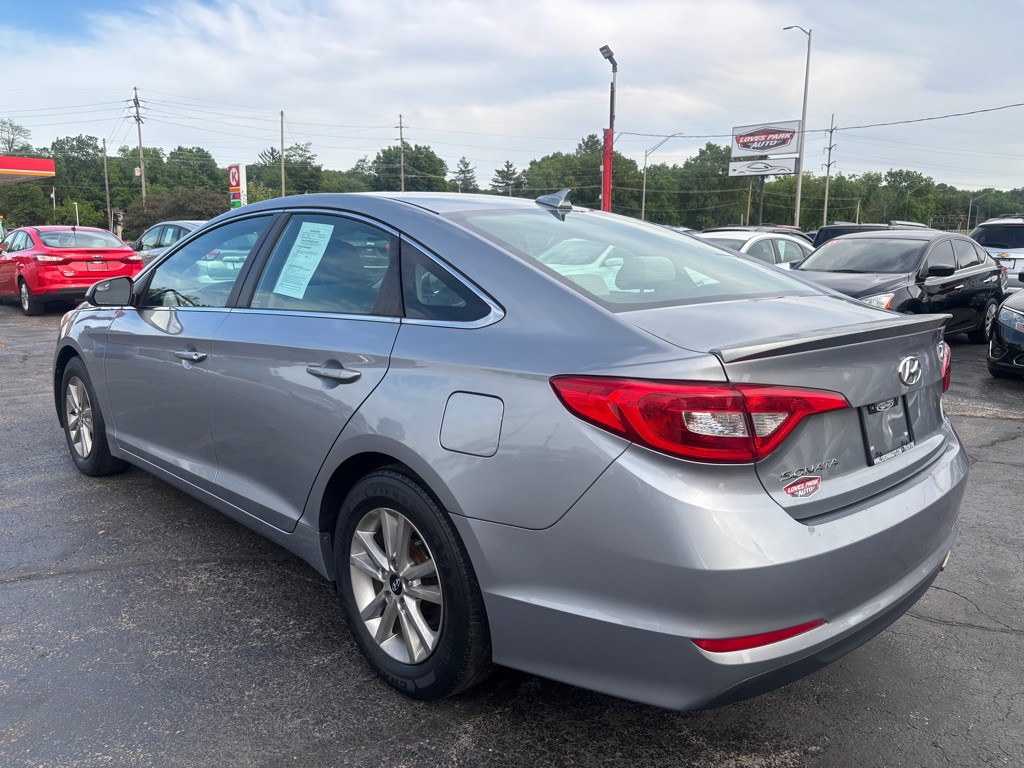 2016 Hyundai Sonata Image 4