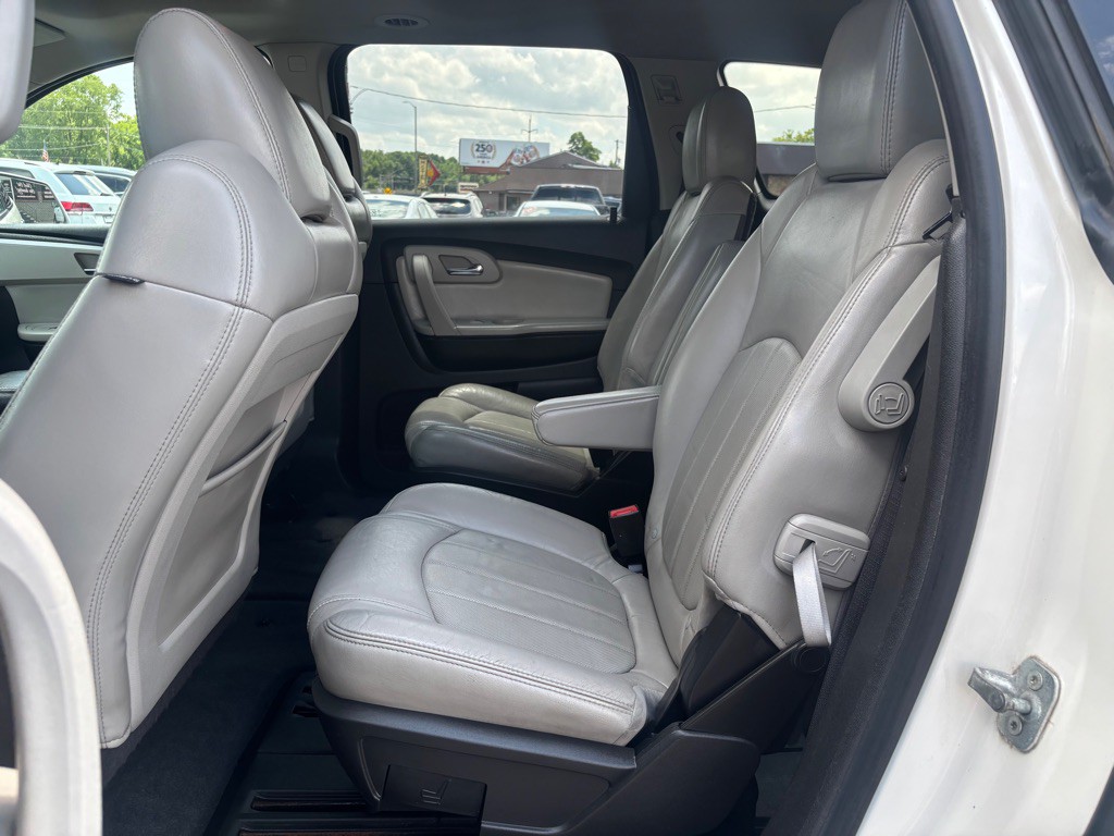 2012 Chevrolet Traverse Image 6