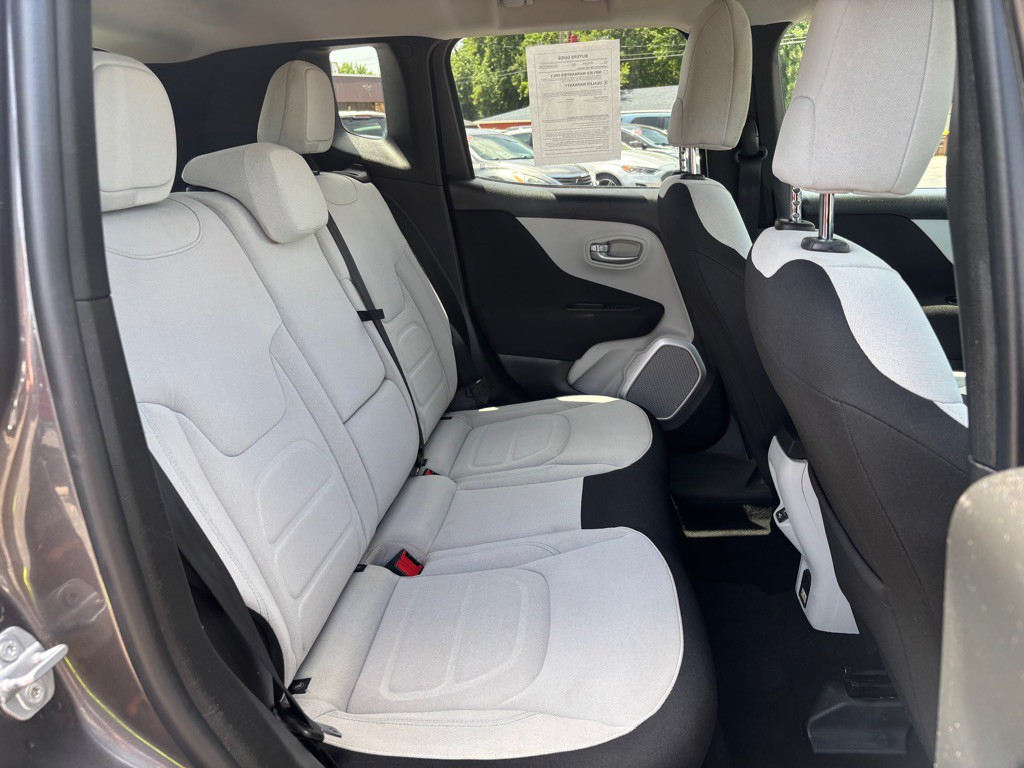 2018 Jeep Renegade Image 8
