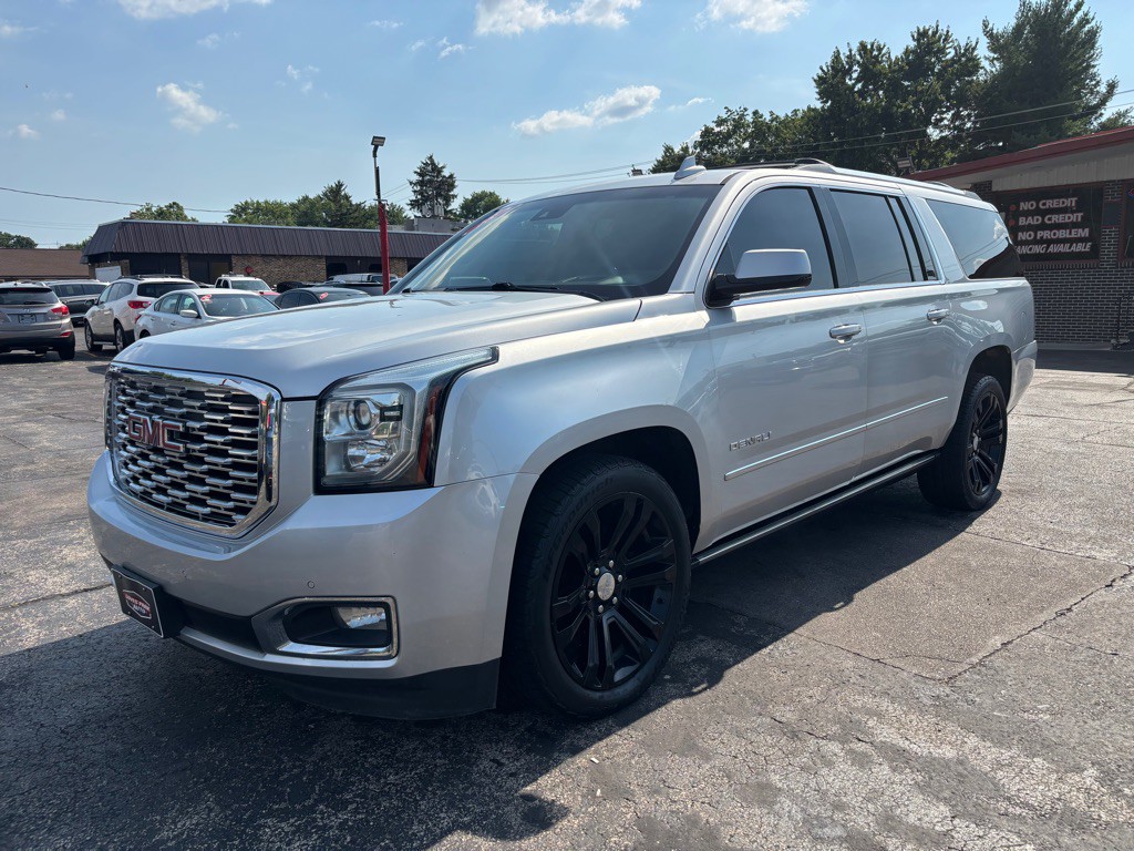 2018 GMC Yukon Image 2