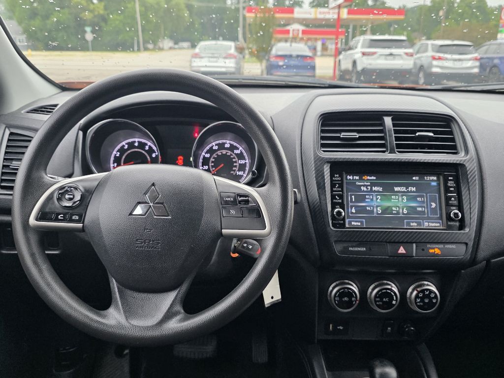 2024 Mitsubishi Outlander Image 12