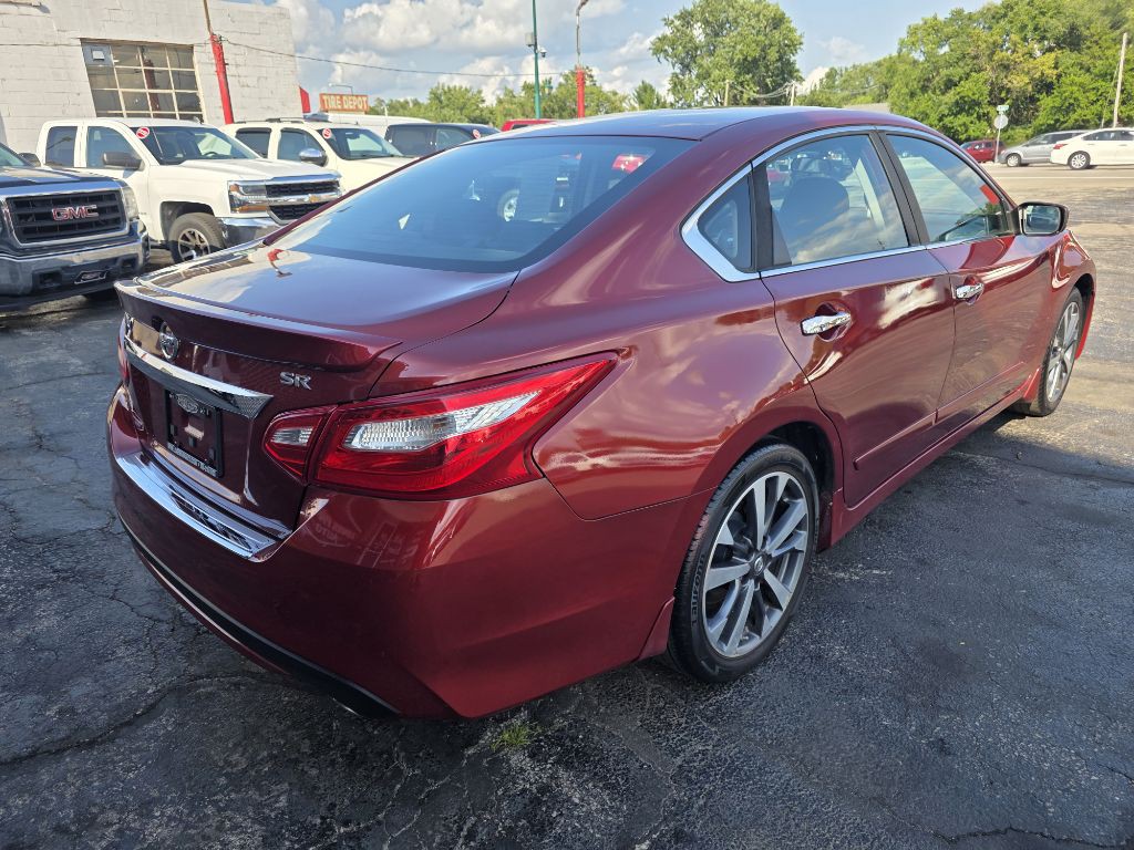 2016 Nissan Altima Image 4