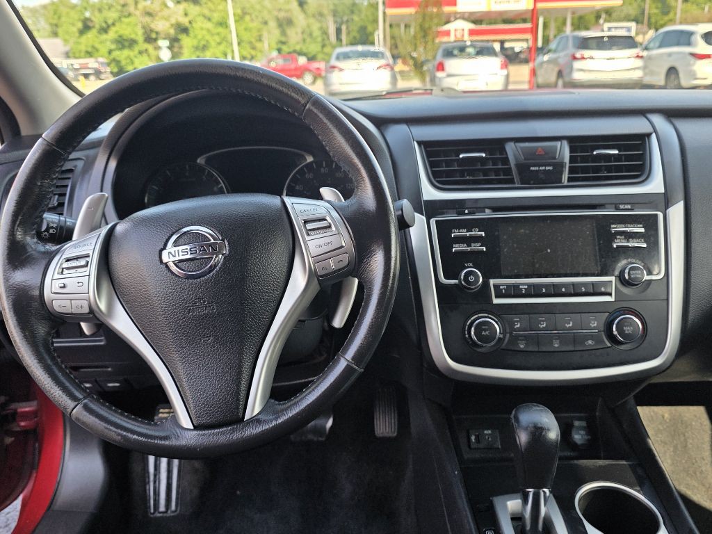 2016 Nissan Altima Image 11