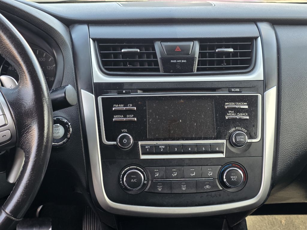 2016 Nissan Altima Image 12