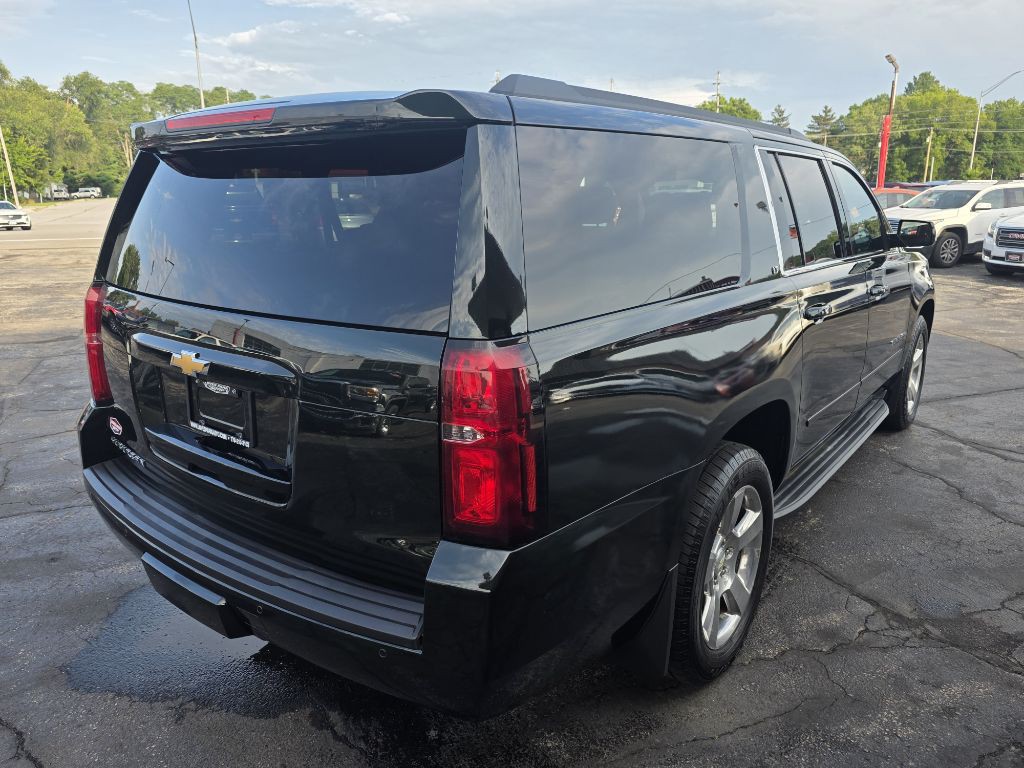 2016 Chevrolet Suburban Image 5