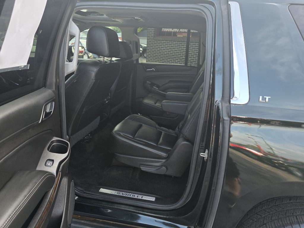 2016 Chevrolet Suburban Image 10