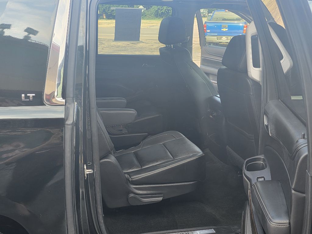 2016 Chevrolet Suburban Image 15