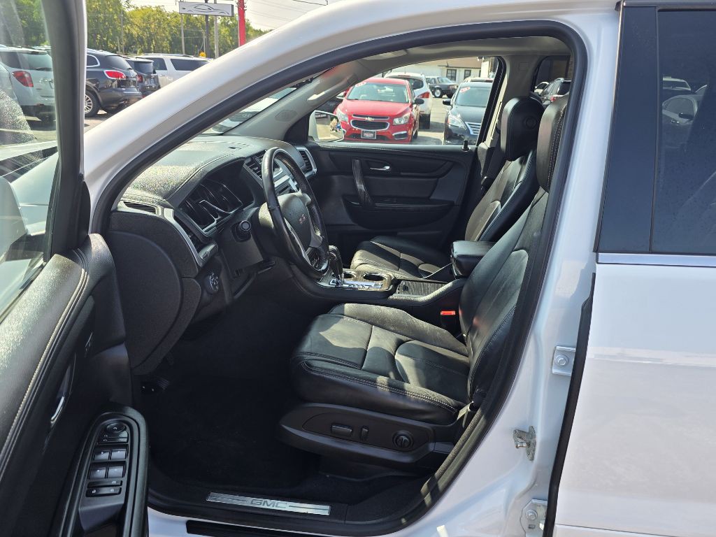 2017 GMC Acadia Image 9