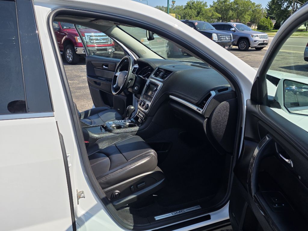 2017 GMC Acadia Image 16