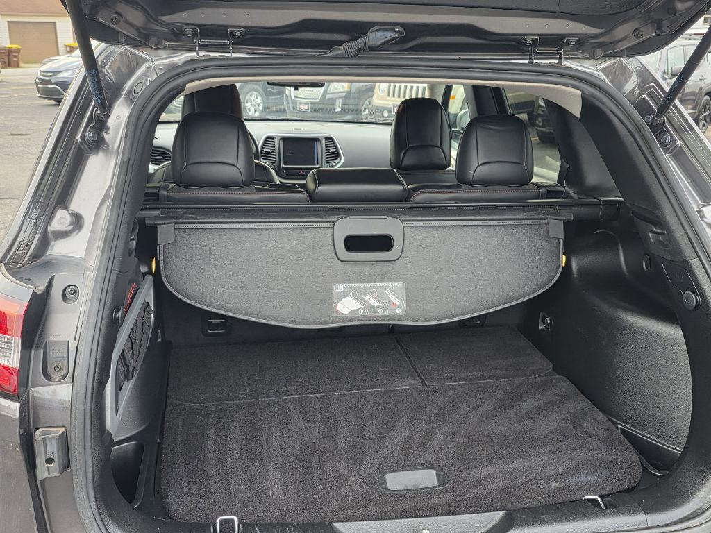 2016 Jeep Cherokee Image 14