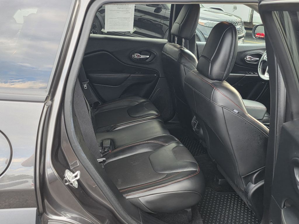 2016 Jeep Cherokee Image 15
