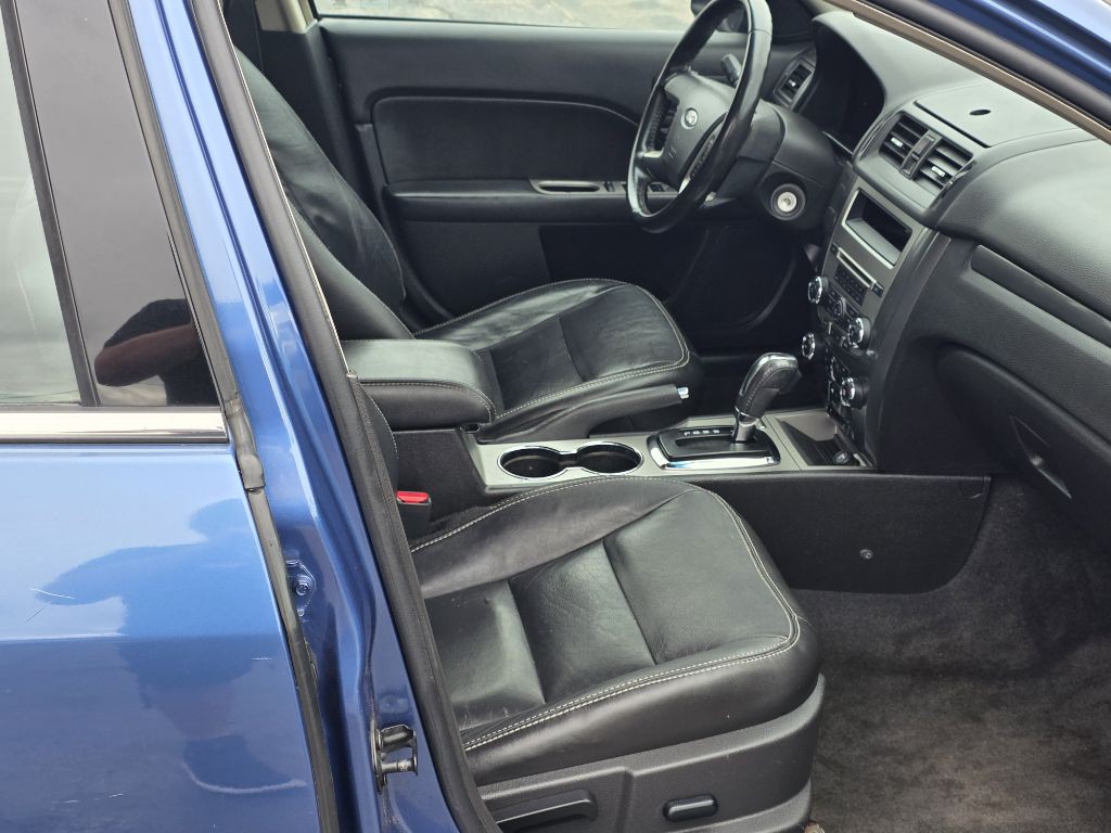 2010 Ford Fusion Image 12