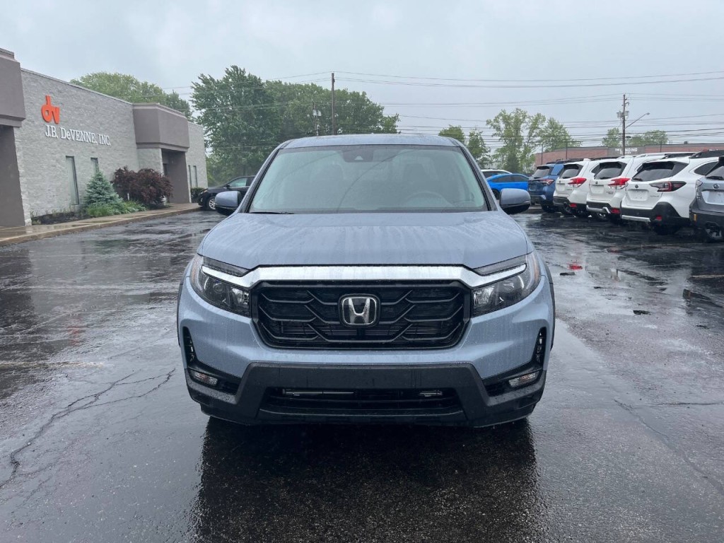 2023 Honda Ridgeline Image 2