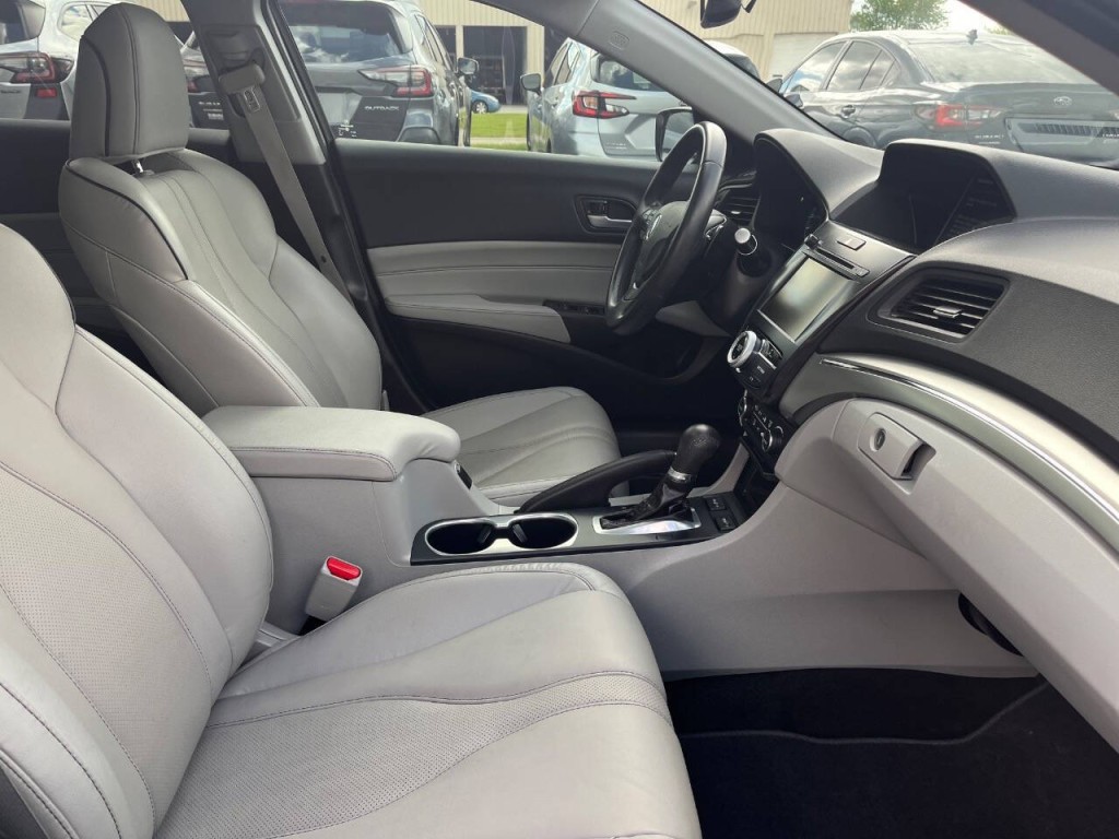 2020 Acura ILX Image 28