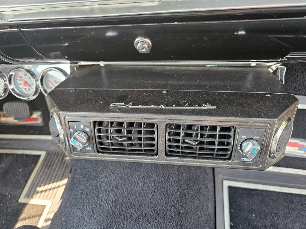 1957 Chevrolet 210 Image 24